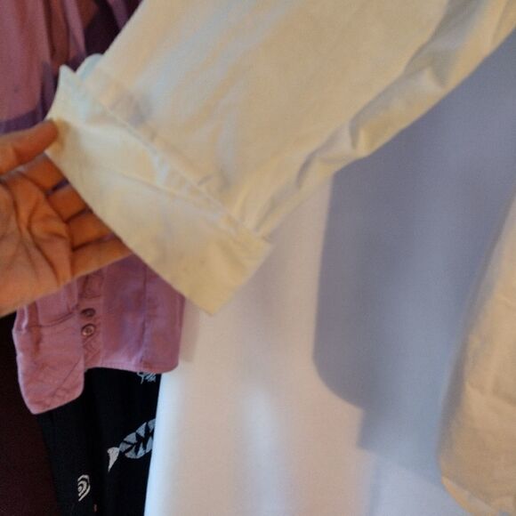 JM Collection wrap shirt - Picture 7 of 8